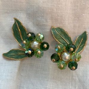 Vintage Hobe Clip earrings.